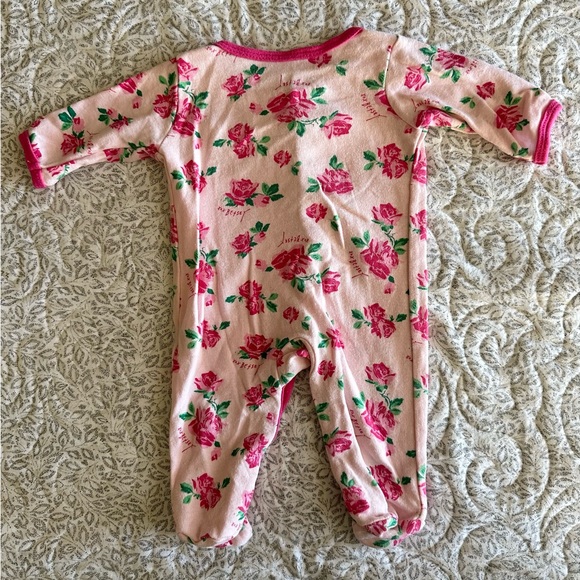 Betsey Johnson Long Sleeve Snap Bodysuit - Baby Size 3 months - Picture 2 of 6